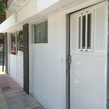 Loutraki Hostel * Loutraki (Corinthia)